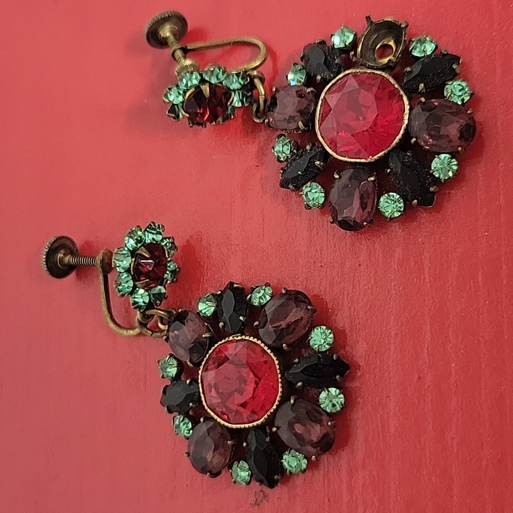 Vintage Holiday Elegant Red and Green Rhinestones  Earrings